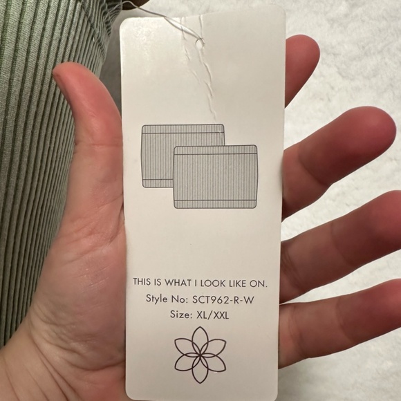 ❤️🔥 CLEARANCE - NWT Aura soft sage tube top - size XL/XXL - Picture 3 of 5